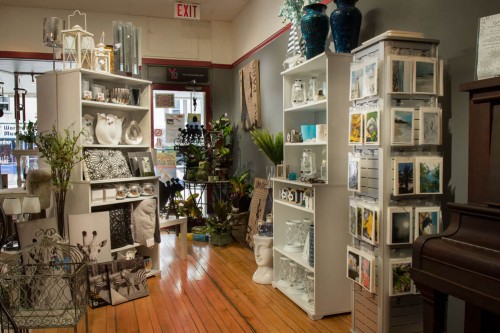 Lyric Flowers store.